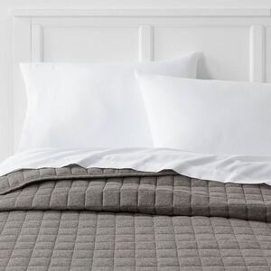 Room Essentials - Twin/Twin Extra Long Jersey Quilt Black Heather -  Black